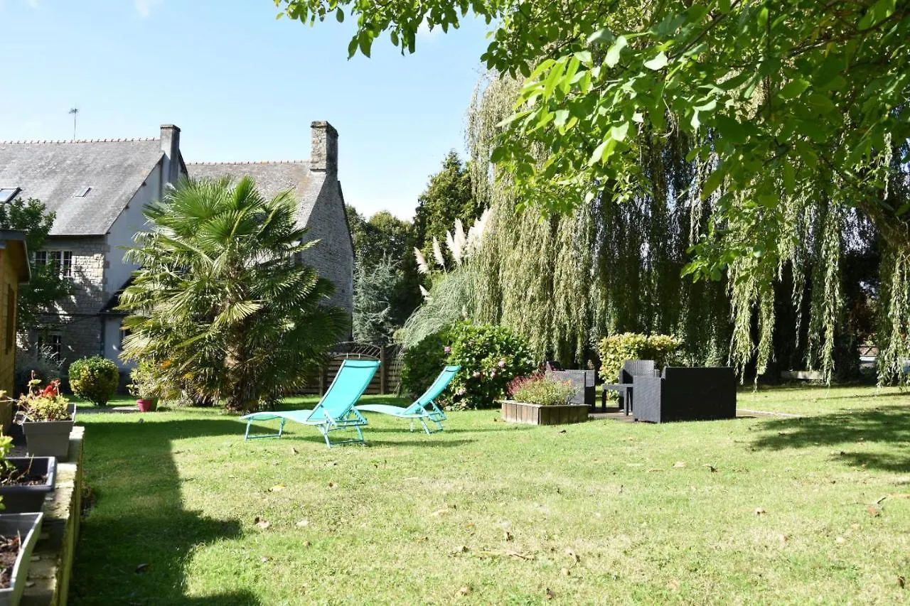 Holiday home Gite Maen Roch Val-Couesnon France